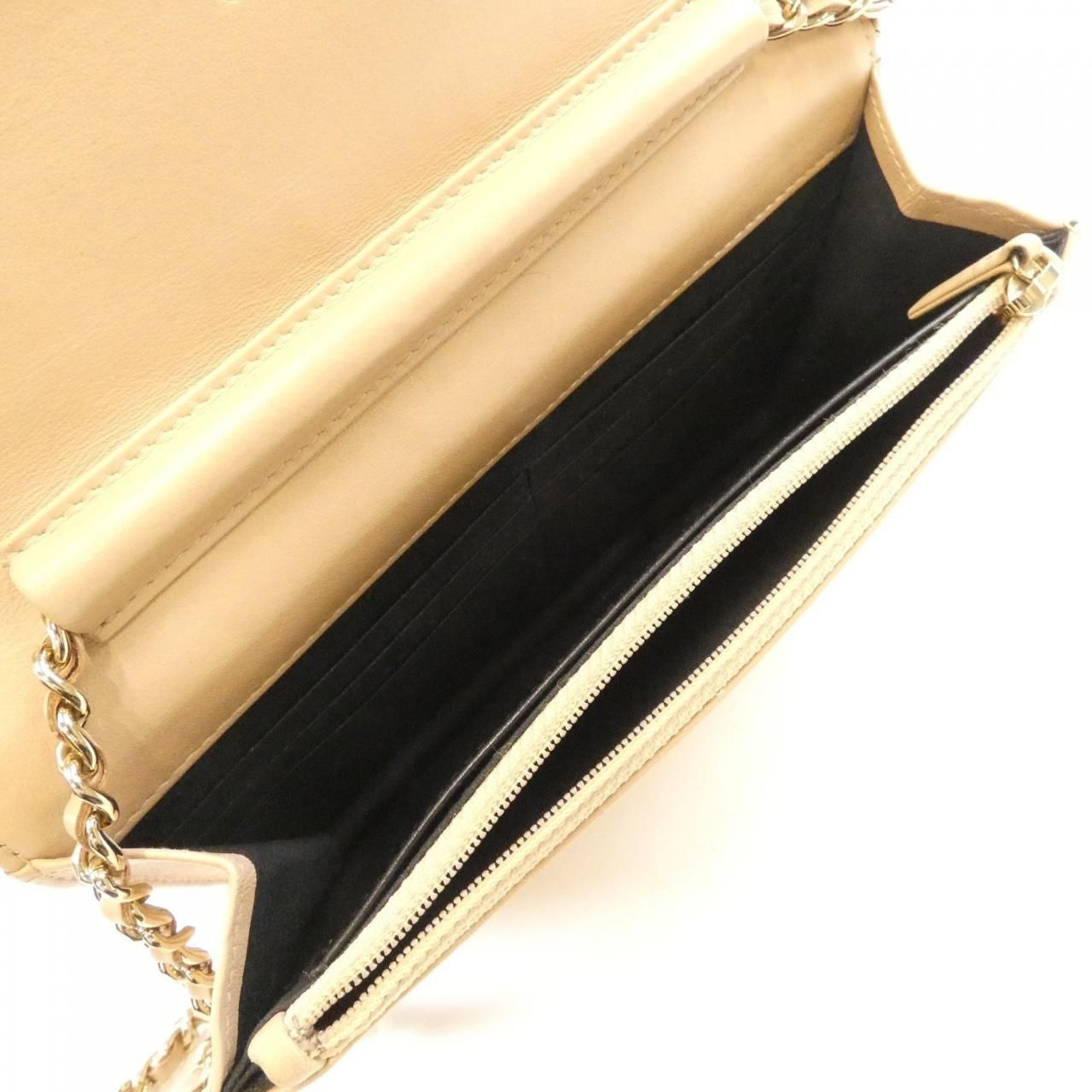 Chanel Chain Shoulder Bag Beige — view 9