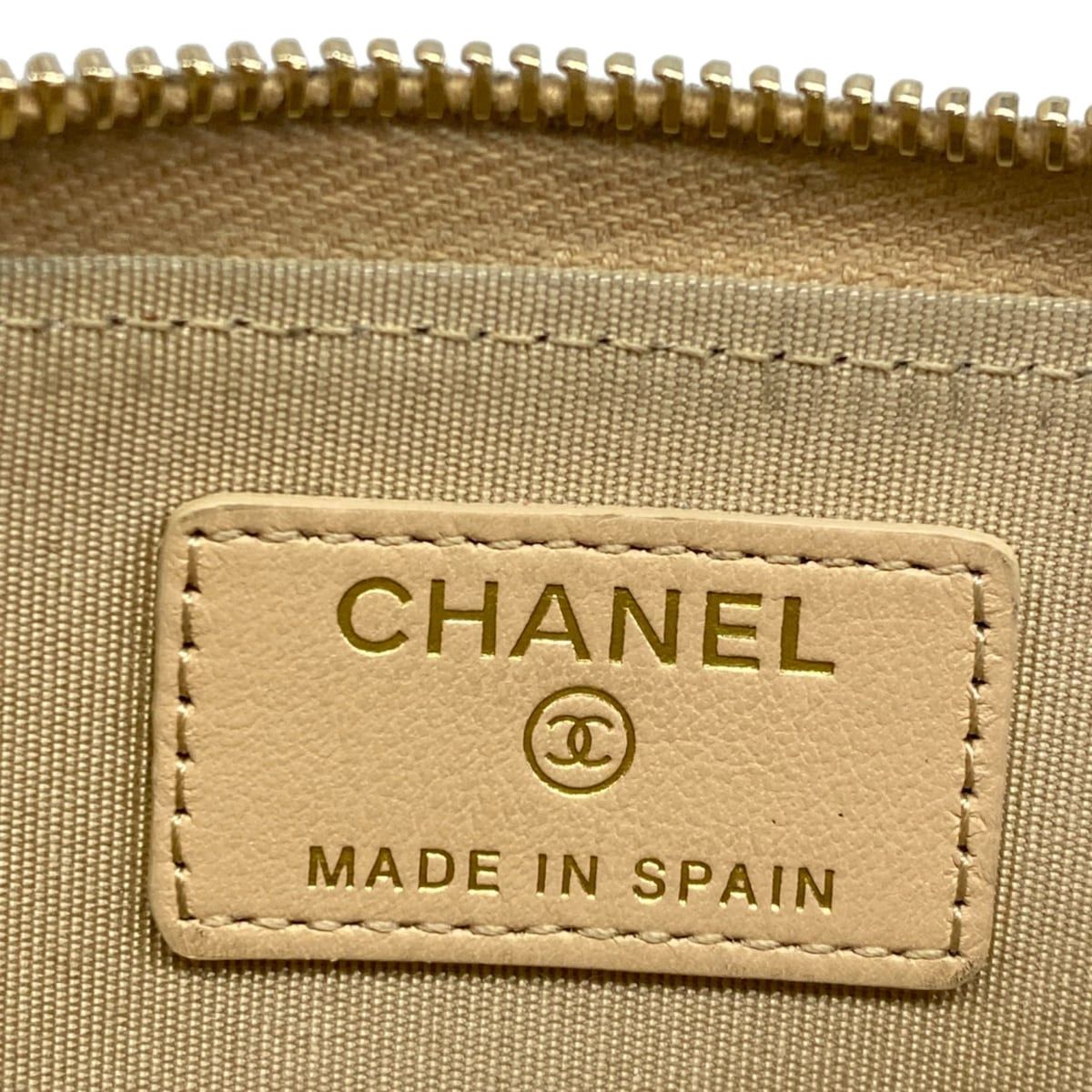 Chanel Coin Case 19 Beige Gold Lambskin — view 4