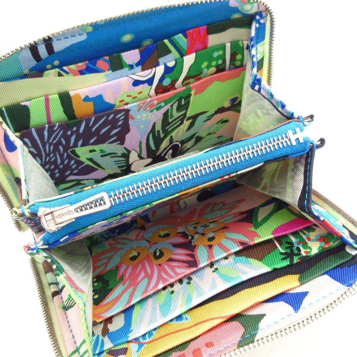 Hermes Coin Case Azap Compact Silk in Vert Fizz Zip Around Silver — view 3