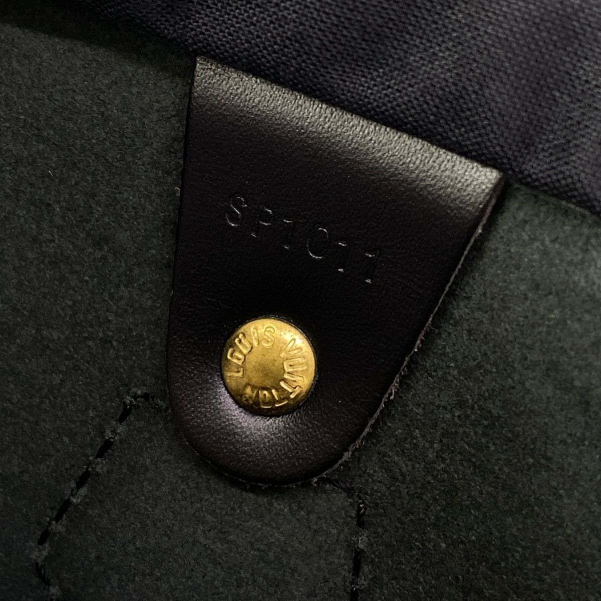 Louis Vuitton Handbag Epi Speedy 30 Noir Leather — view 9