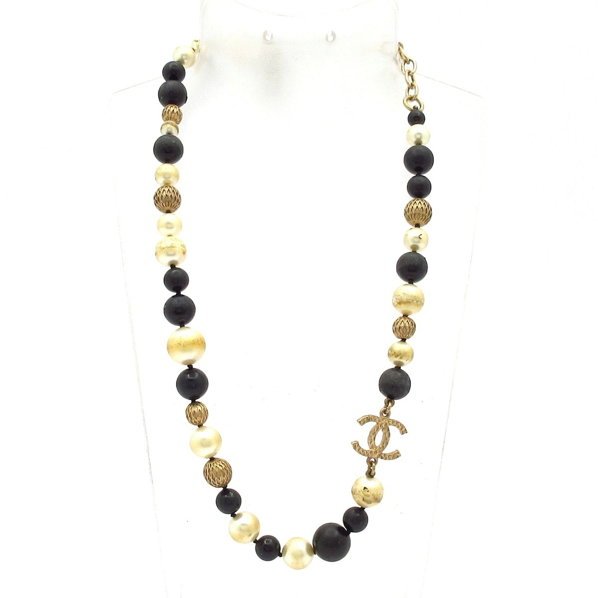 Chanel Necklace CC Logo Ivory Black Gold — view 2