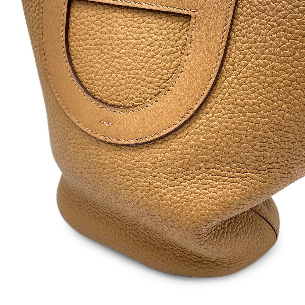 Hermes Tote in the Loop 18 Biscuit Gold Taurillon Clemence Swift — view 6