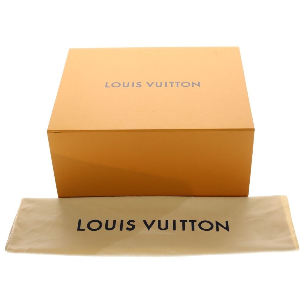 Louis Vuitton Monogram Giant Reverse On The Go MM 2-Way Tote Brown — view 6