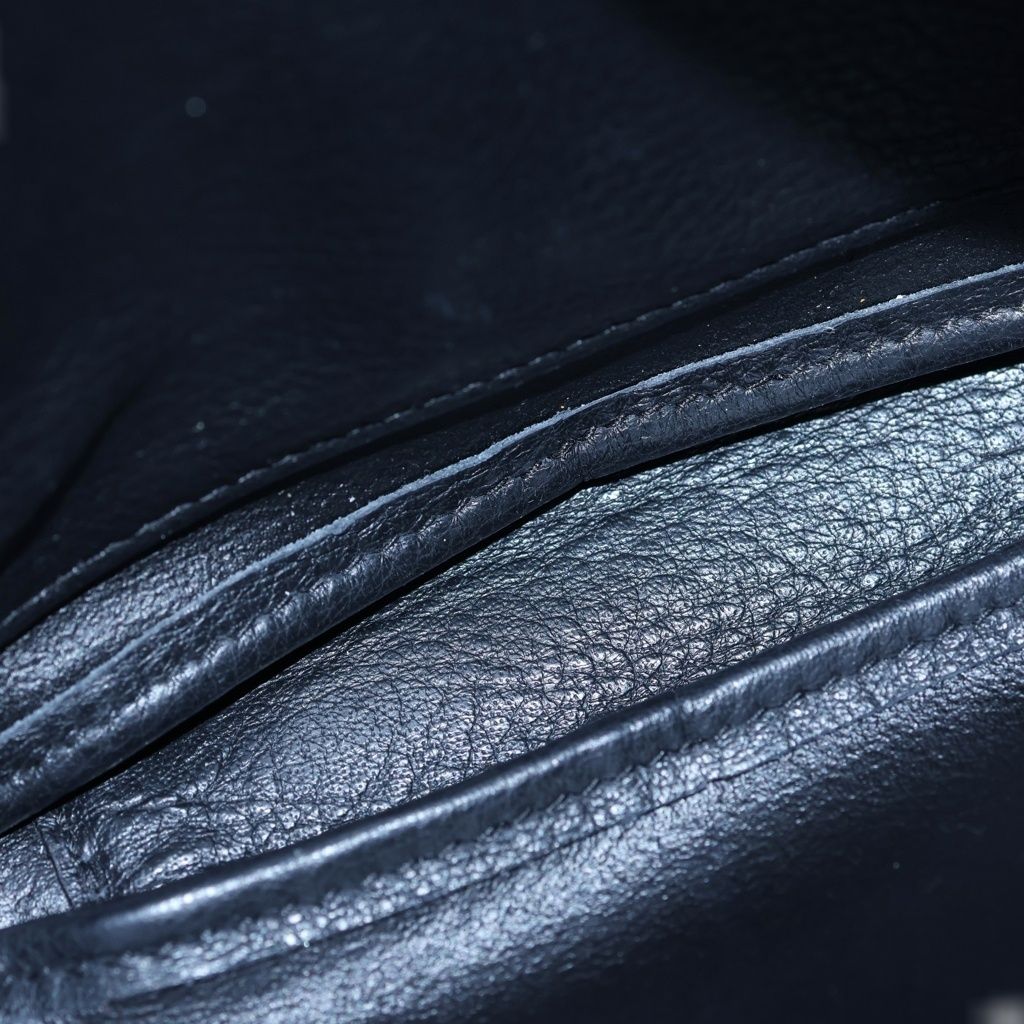 Balenciaga Everyday Leather Camera Shoulder Bag Gray — view 5