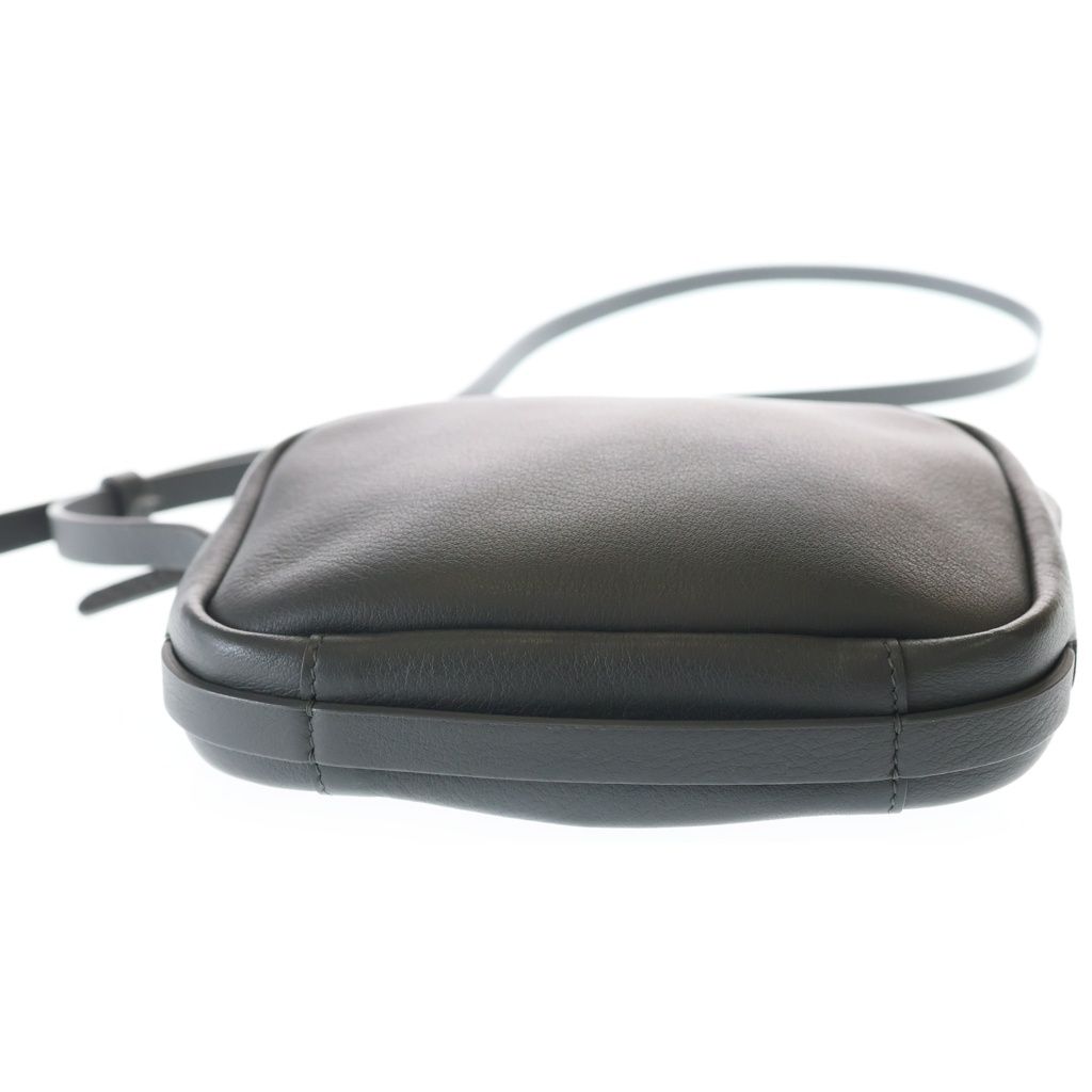 Balenciaga Everyday Leather Camera Shoulder Bag Gray — view 4