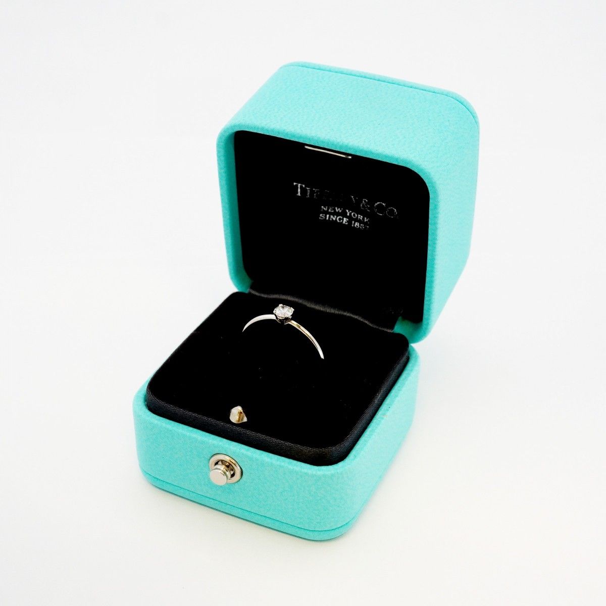 Tiffany & Co Ring Tour Engagement Platinum Diamond — view 8