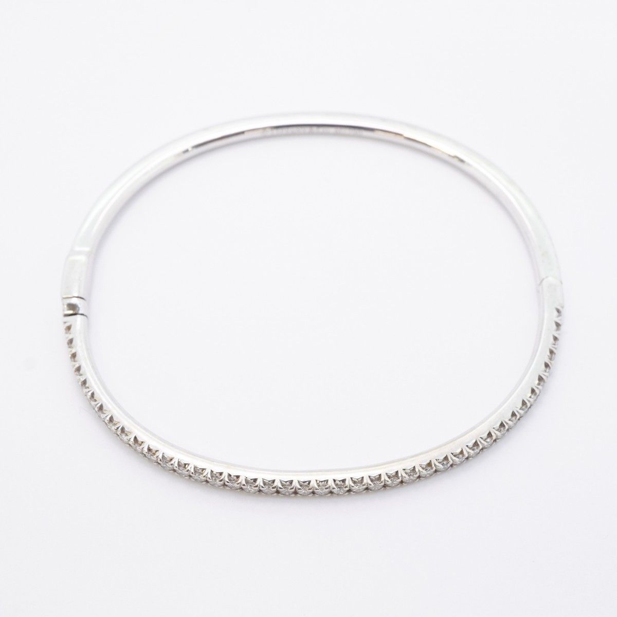 Tiffany & Co Bangle Metro Hinge 18k White Gold Diamond Bracelet — view 3
