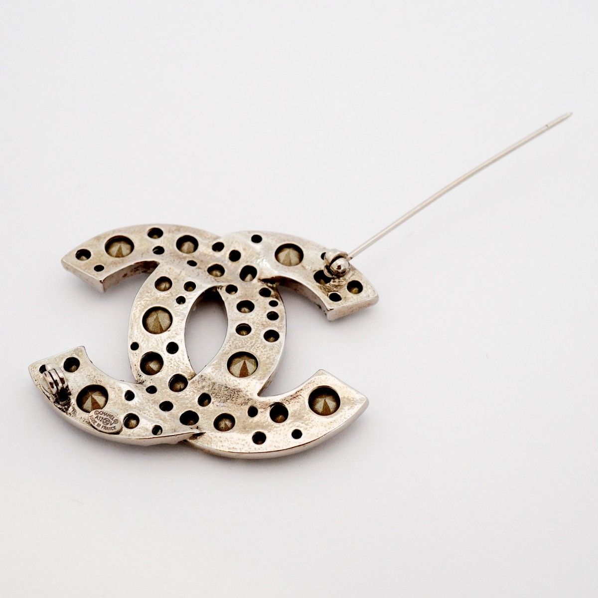 Chanel Brooch CC Logo Metal Rhinestone Silver — view 6