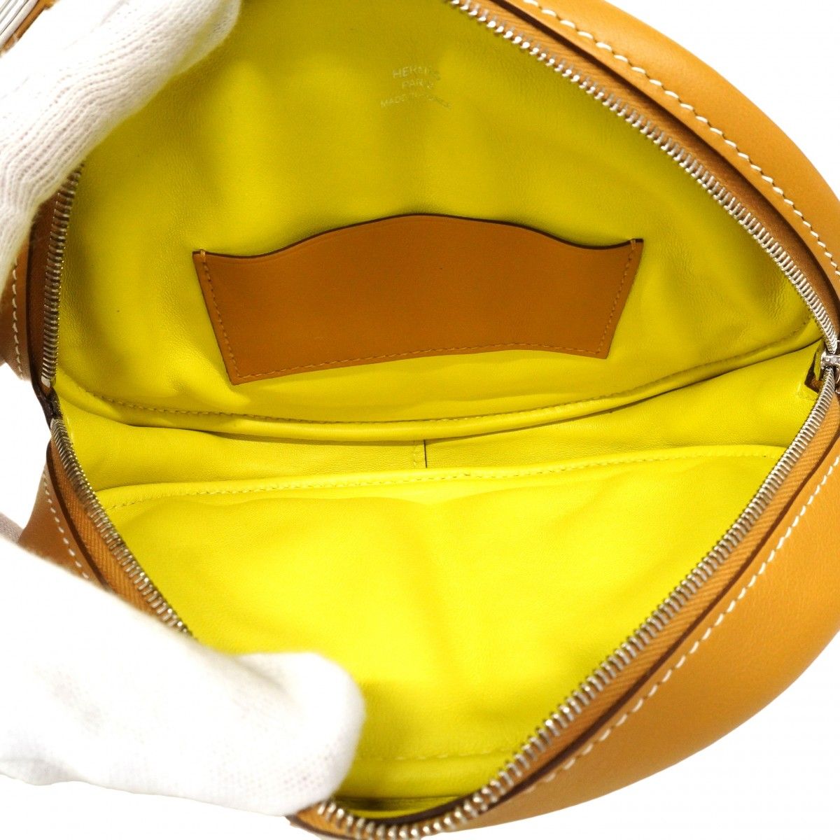 Hermes Shoulder Bag in the Loop Verso Swift Toffee Lime Silver — view 4