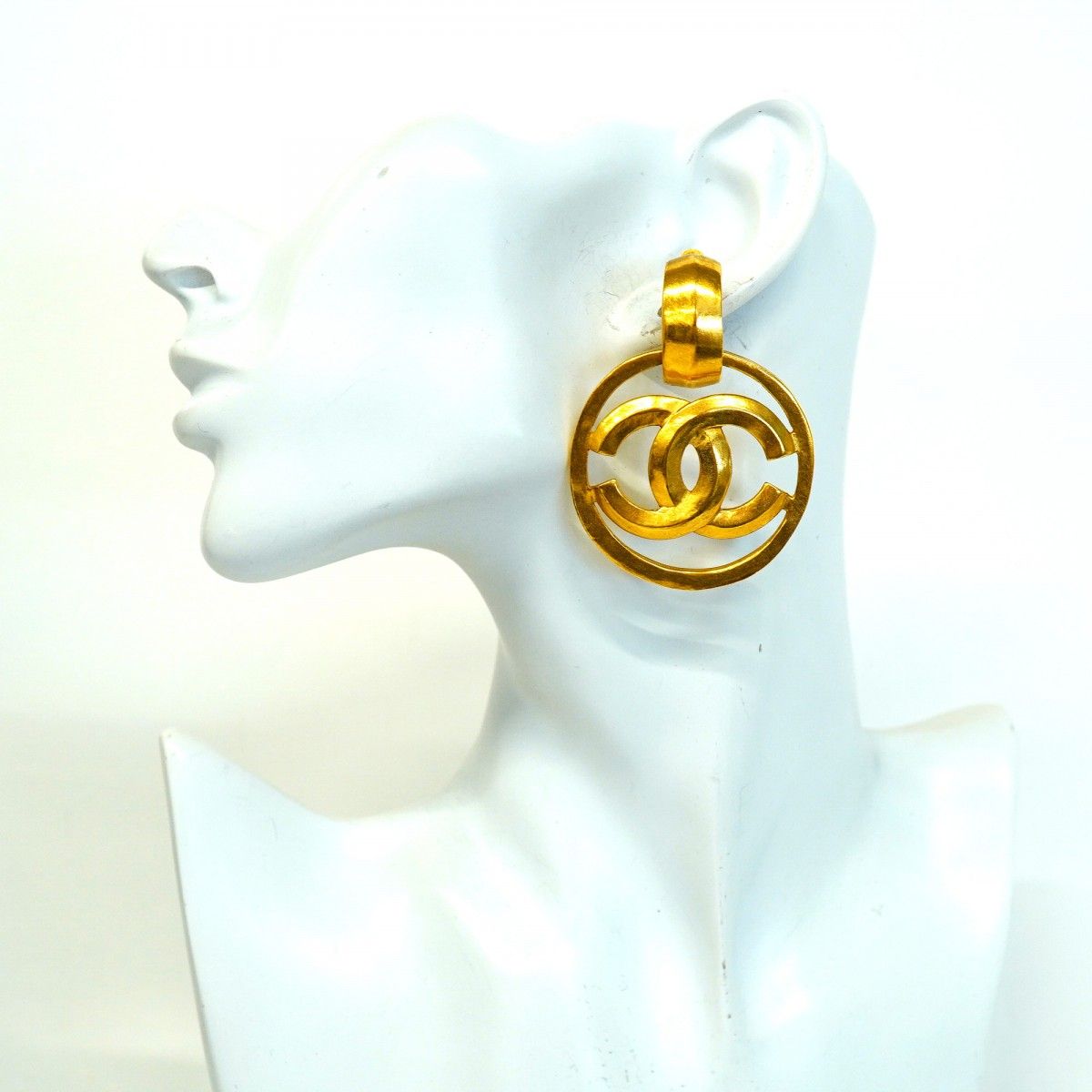Chanel Earrings Vintage CC Logo Round — view 5