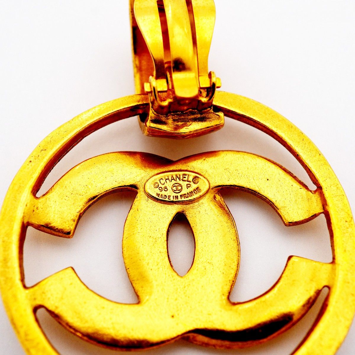 Chanel Earrings Vintage CC Logo Round — view 4