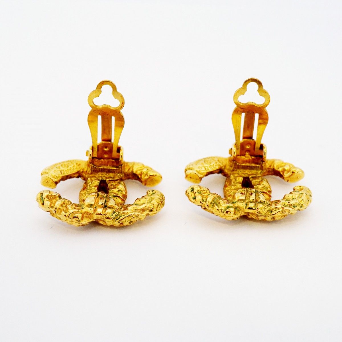 Chanel Earrings Vintage CC Logo Lava Motif Gold Plated — view 6