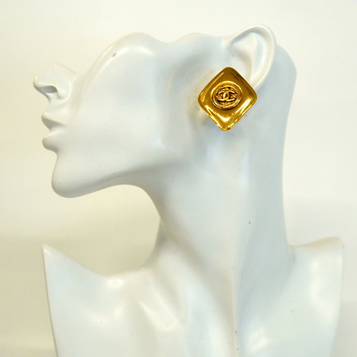 Chanel Earrings Vintage CC Logo Diamond Gold Plated — view 5