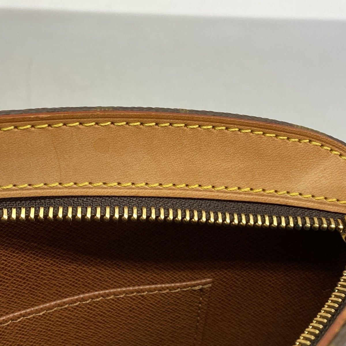 Louis Vuitton Shoulder Bag Monogram Drew Brown — view 7