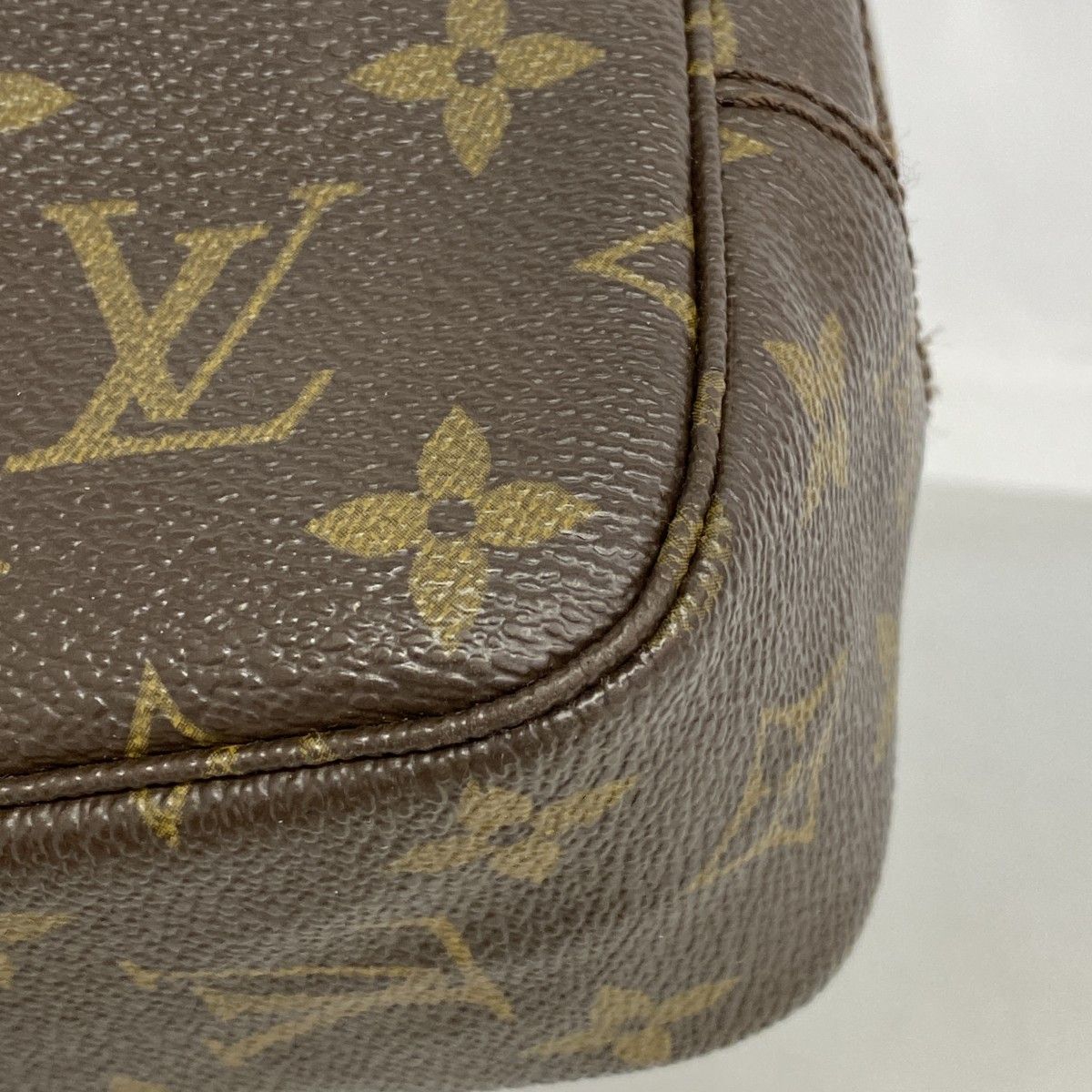Louis Vuitton Pouch Monogram Trousse Toilet 23 Brown — view 6