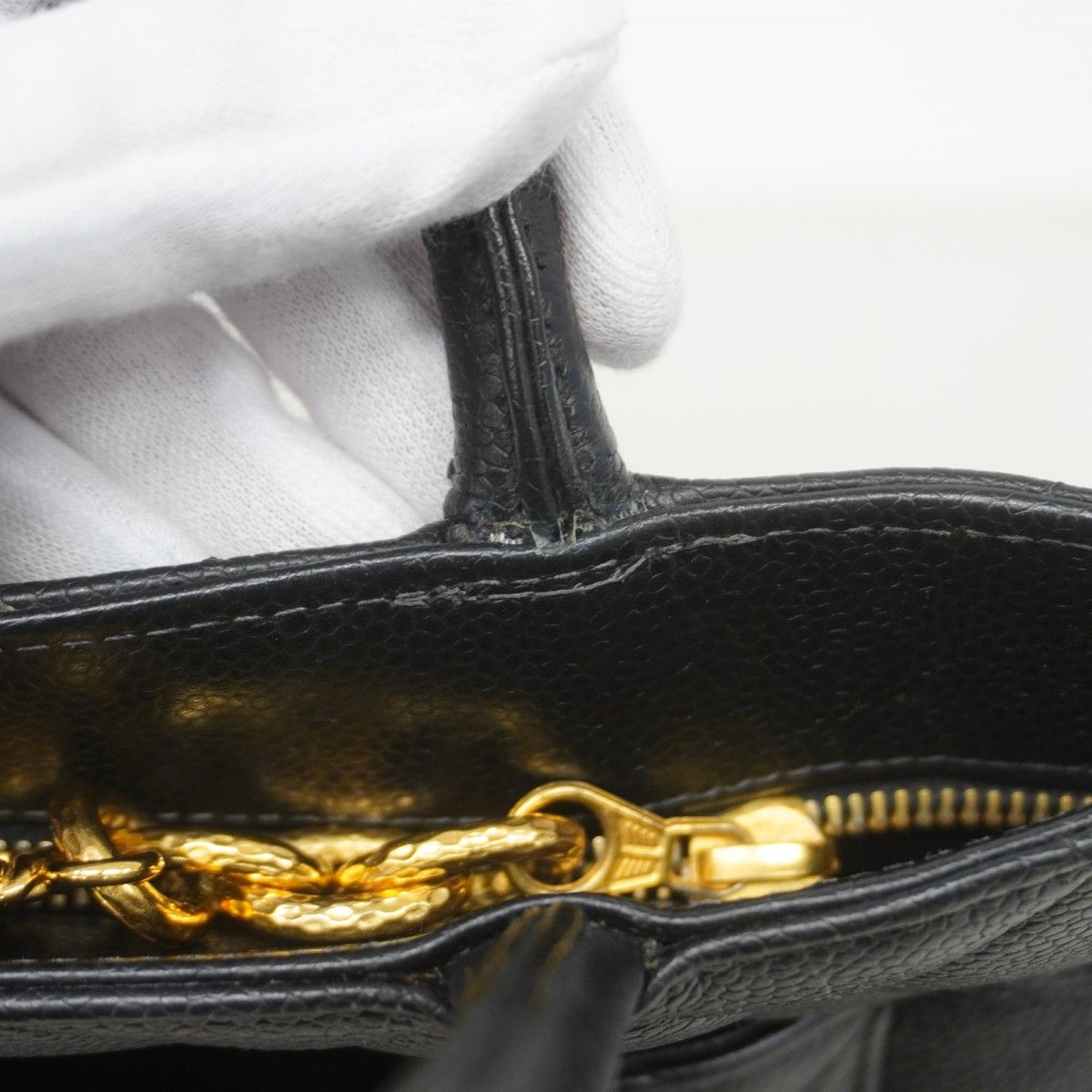 Chanel Tote Medallion Caviar Leather Black Gold — view 8