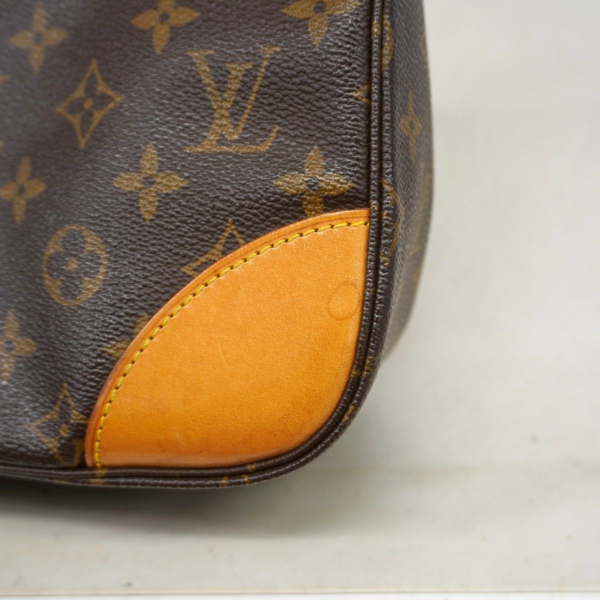 Louis Vuitton Shoulder Bag Monogram Boulogne 30 Brown — view 9