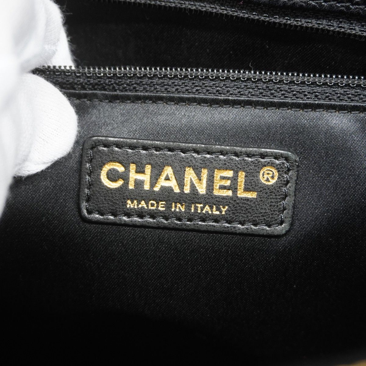 Chanel Chain Tote Quilted Caviar Leather Black Gold — view 5