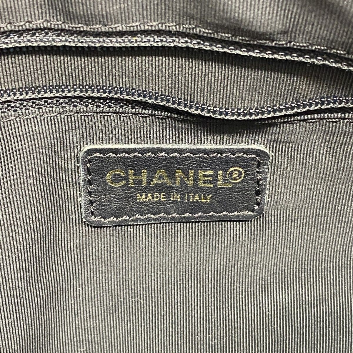 Chanel Shoulder Bag Choco Bar Lambskin Black Gold — view 5