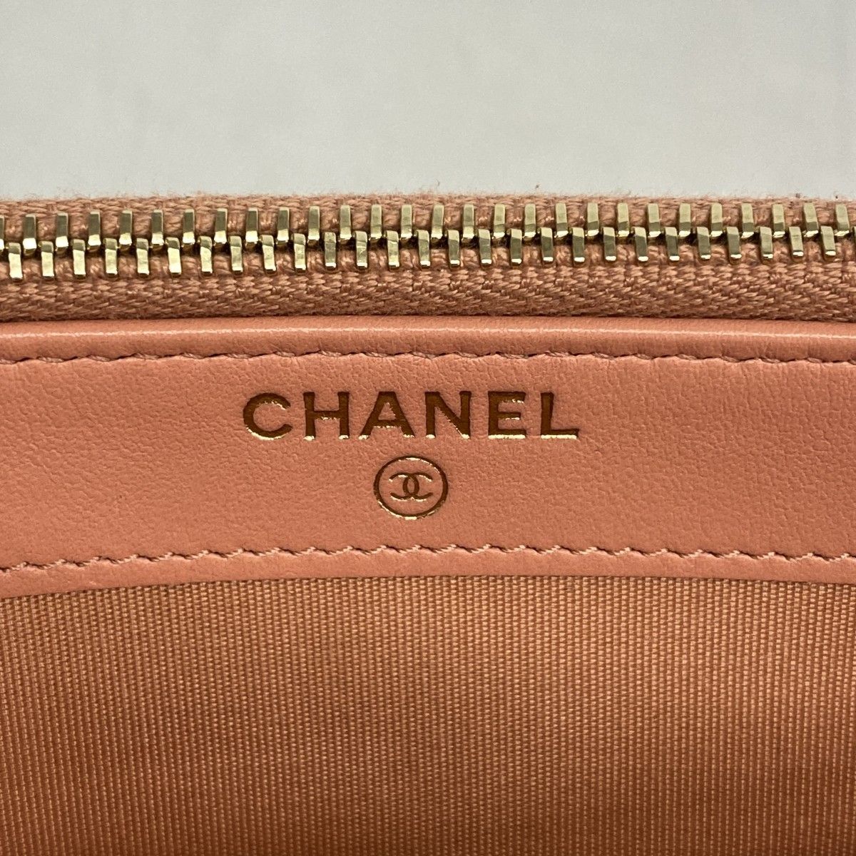 Chanel Shoulder Bag Deauville Canvas Pink Ivory Champagne Gold — view 5