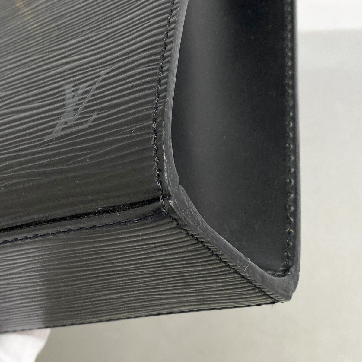 Louis Vuitton Handbag Epi Malesherbes Noir — view 4