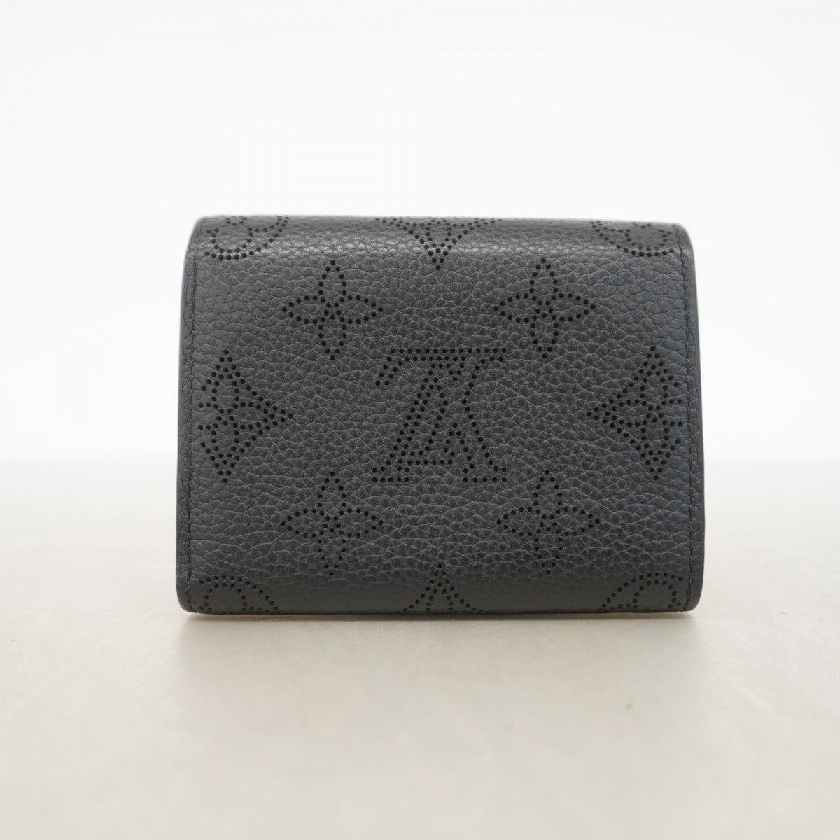 Louis Vuitton Trifold Wallet Mahina Portefeuille Iris XS Noir — view 6