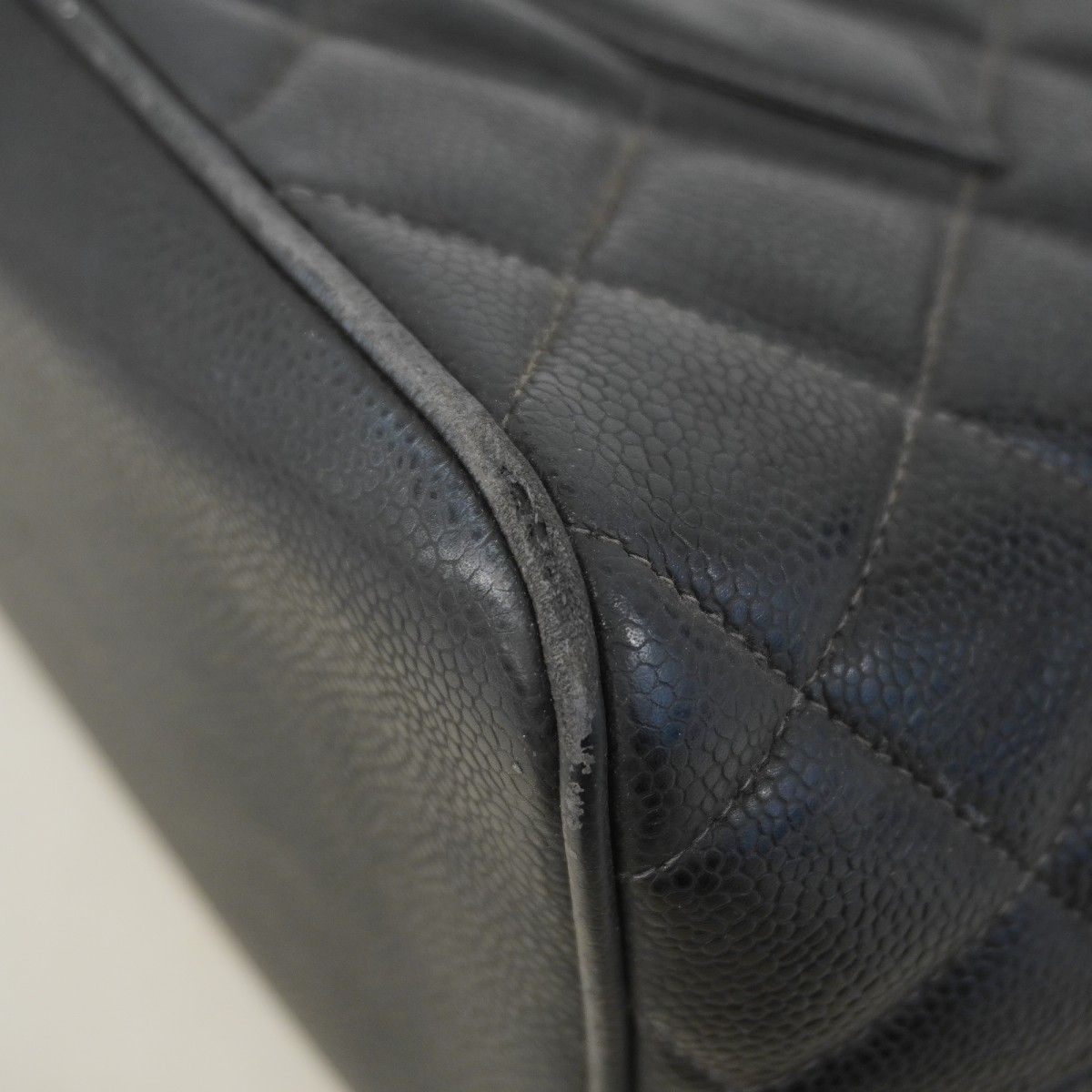 Chanel Tote Medallion Caviar Leather Black Gold — view 6