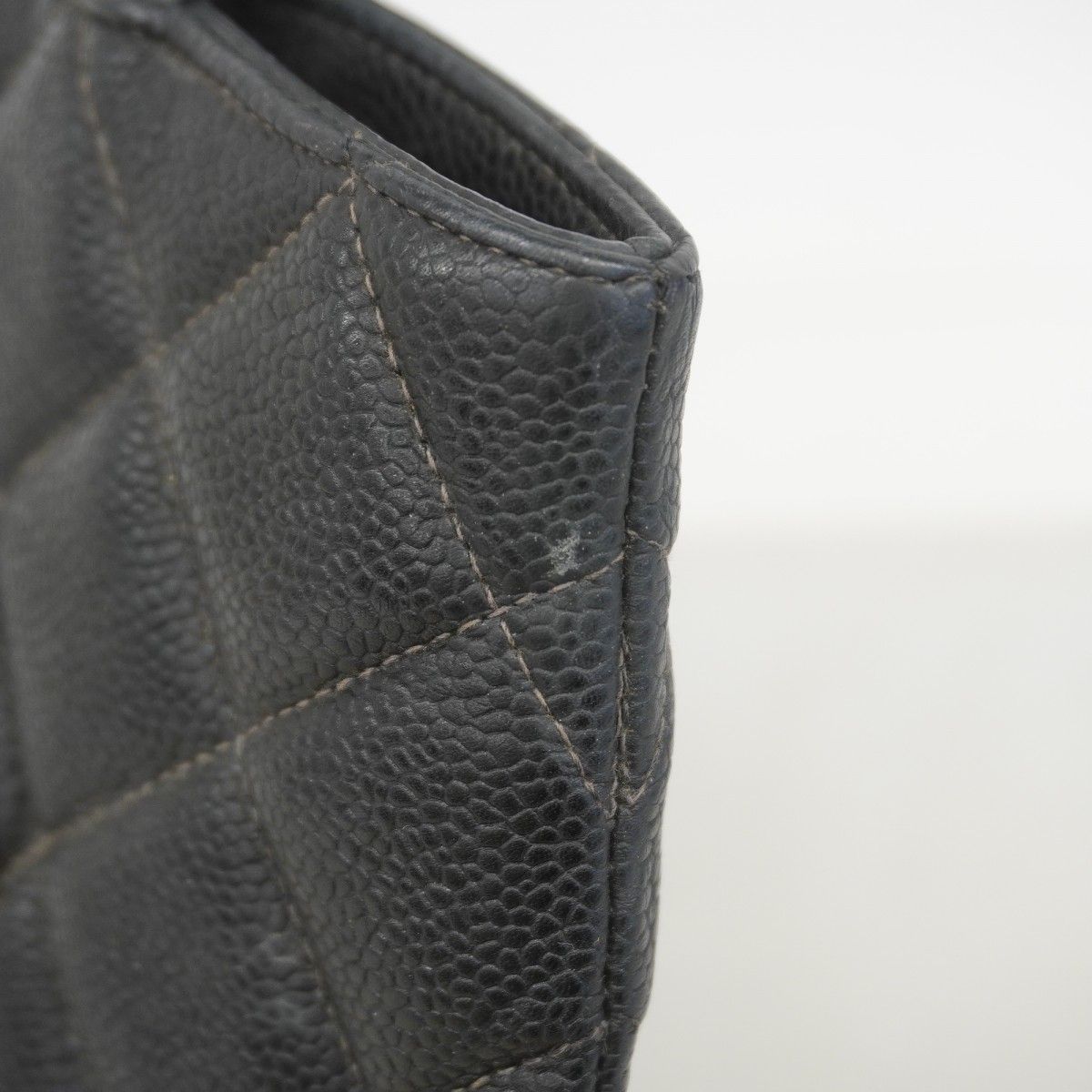 Chanel Tote Medallion Caviar Leather Black Gold — view 7