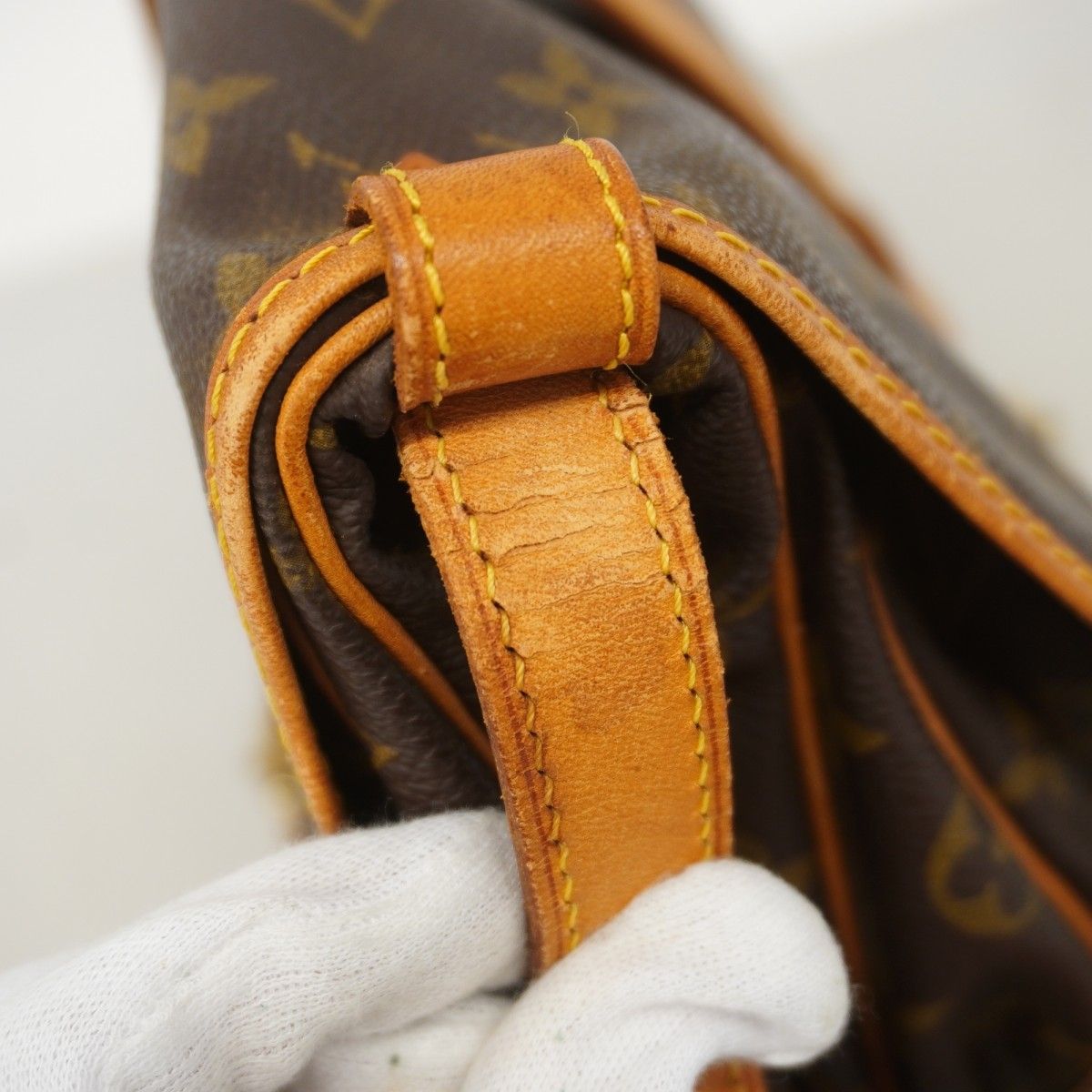 Louis Vuitton Shoulder Bag Monogram Saumur 30 Brown — view 7