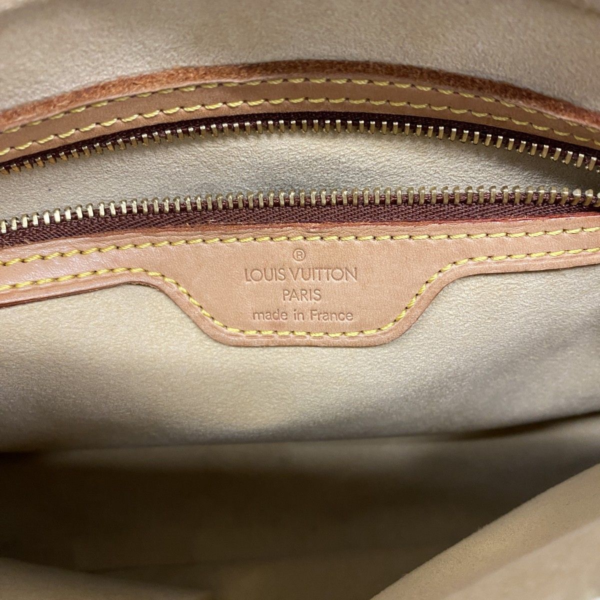 Louis Vuitton Shoulder Bag Monogram Looping MM Brown — view 5