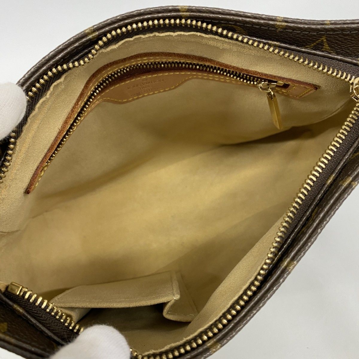 Louis Vuitton Shoulder Bag Monogram Looping MM Brown — view 4