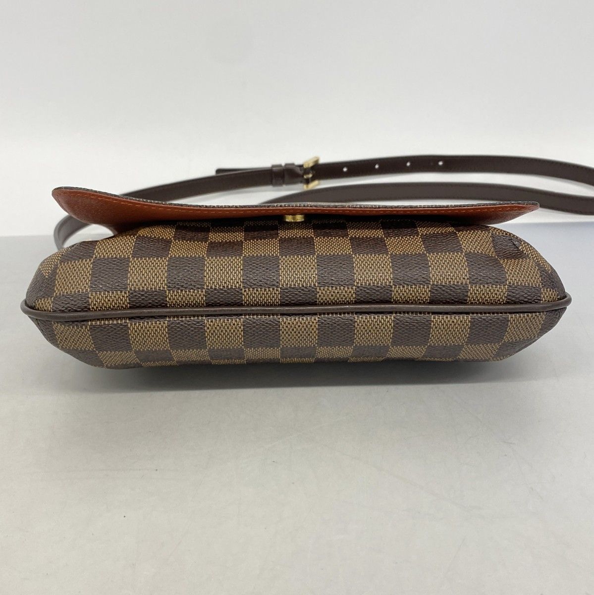 Louis Vuitton Shoulder Bag Damier Musette Tango Long Strap Ebene — view 3