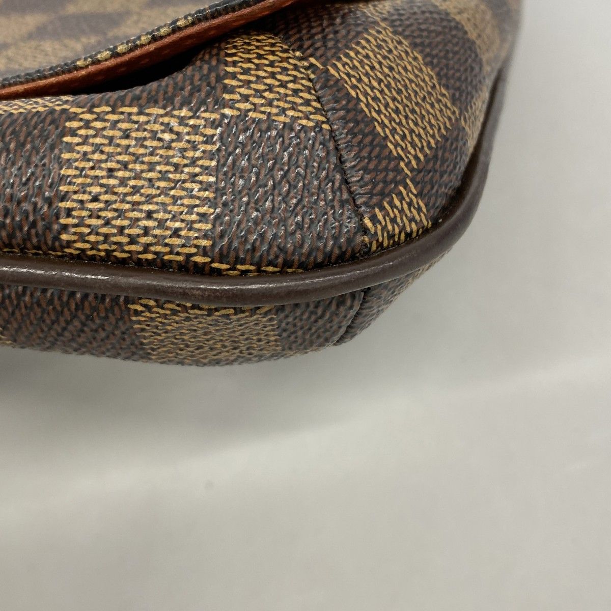 Louis Vuitton Shoulder Bag Damier Musette Tango Long Strap Ebene — view 8