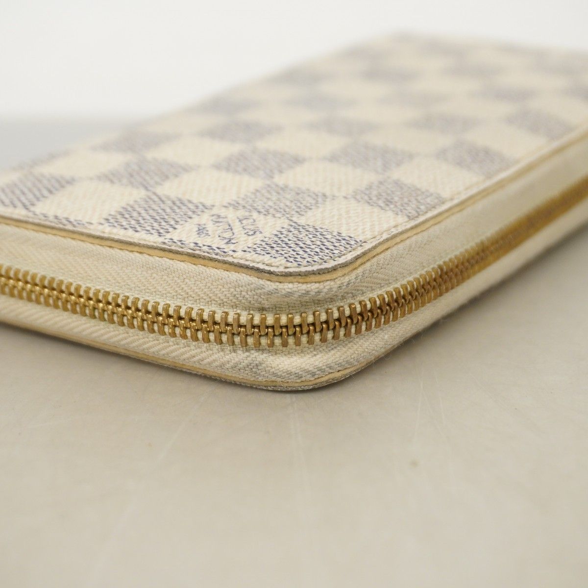 Louis Vuitton Wallet Damier Azur Zippy White — view 6