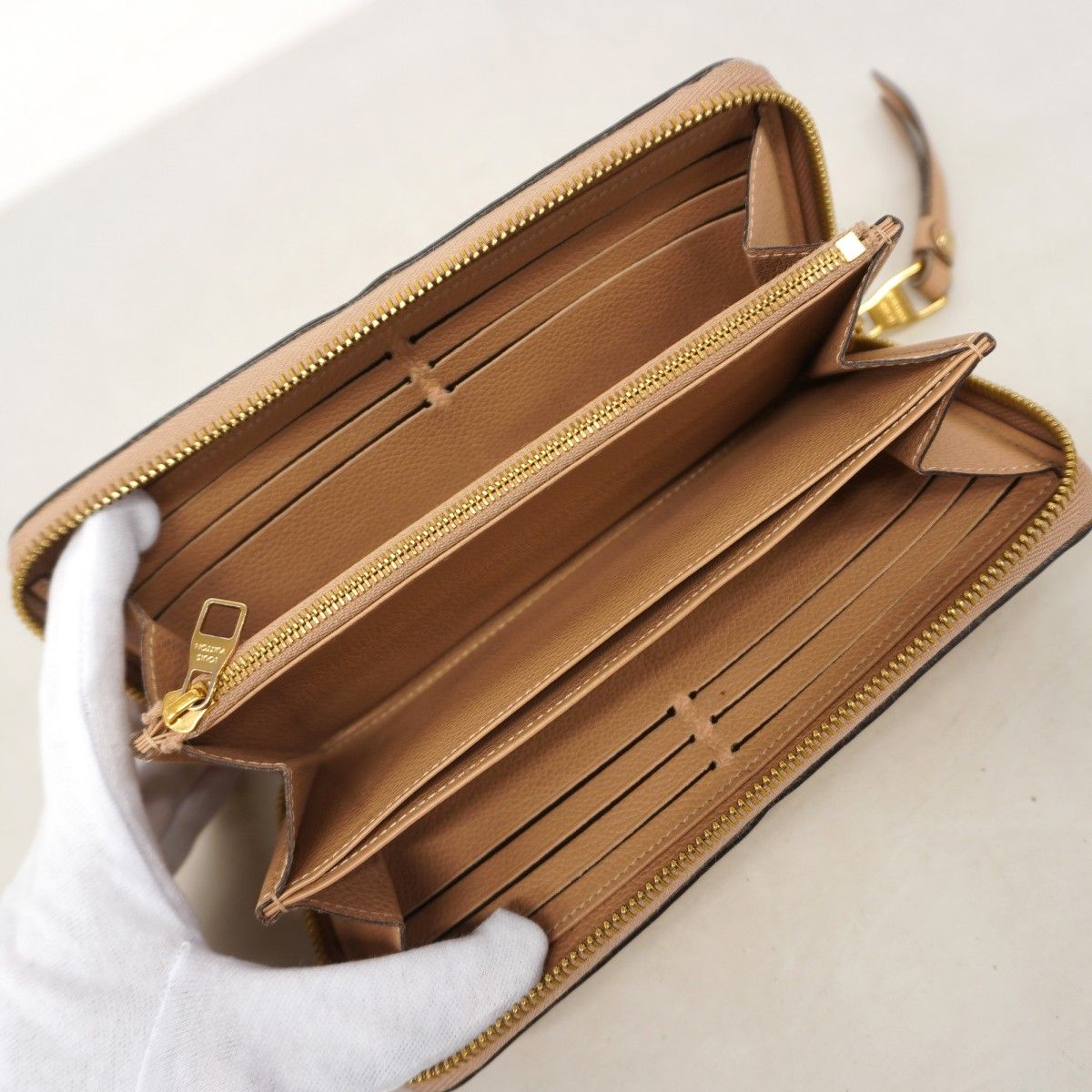 Louis Vuitton Wallet Monogram Empreinte Zippy Tourtore — view 3