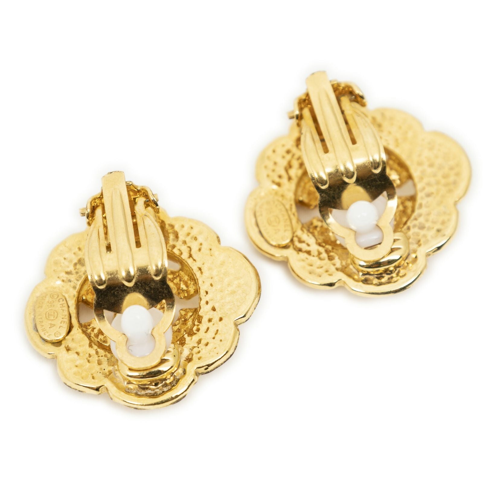 Chanel CC Logo Heart Clip Earrings Gold Plated — view 2