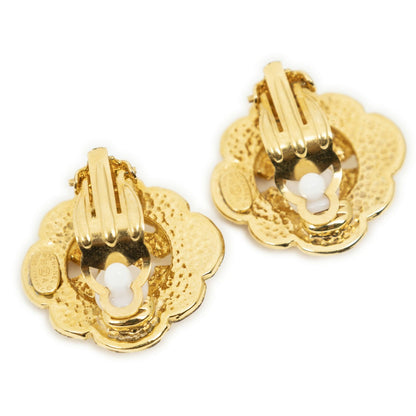 Chanel CC Logo Heart Clip Earrings Gold Plated — view 2