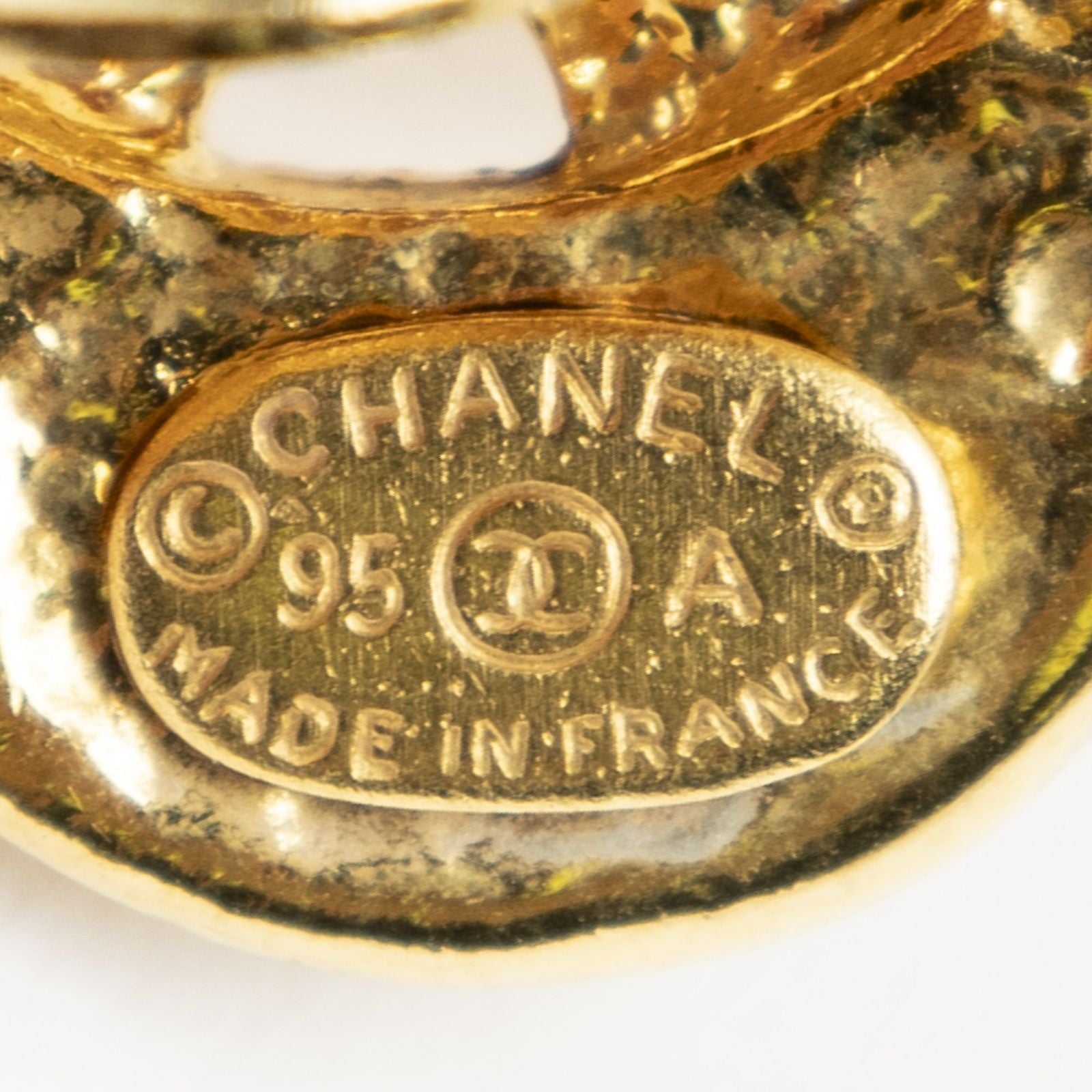 Chanel CC Logo Heart Clip Earrings Gold Plated — view 3