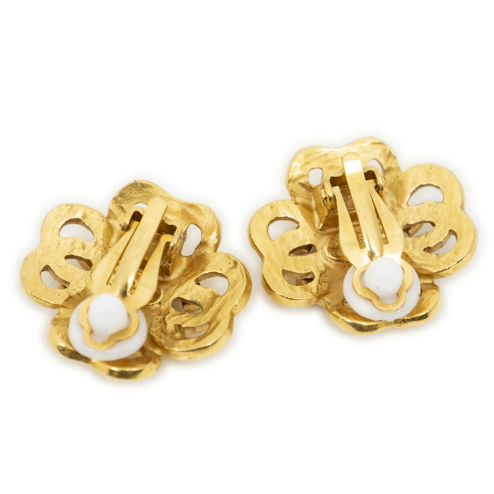 Chanel CC Logo Heart Clip Earrings Gold Plated — view 2