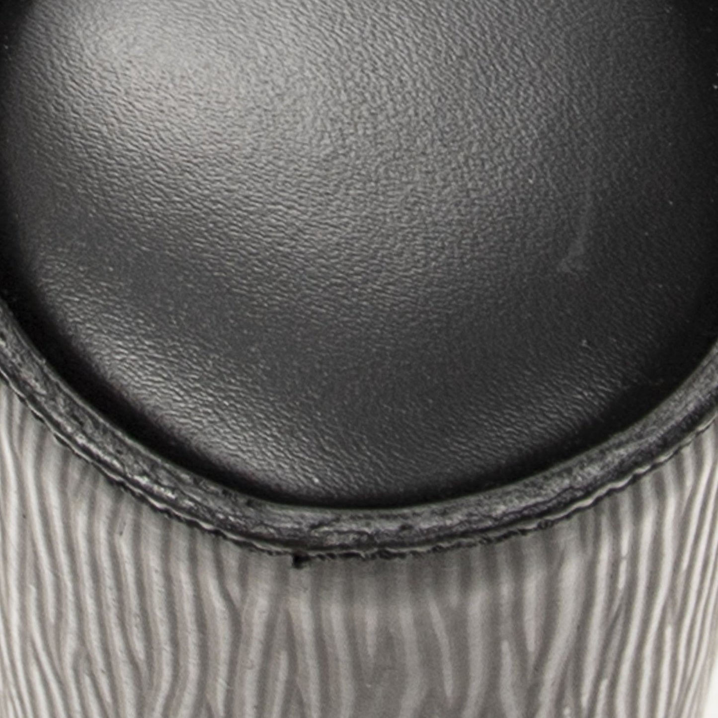Louis Vuitton Souflo Pouch Black Epi — view 8