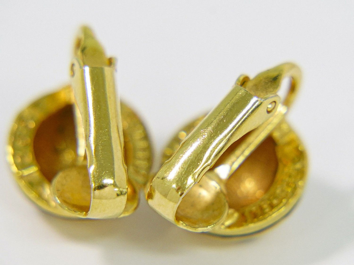 Chanel CC Logo Earrings Gold Plated — view 5