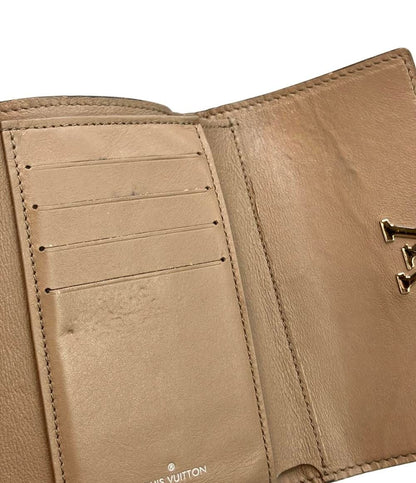 Louis Vuitton Trifold Wallet Portefeuille Capucines Compact — view 7