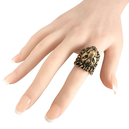 Gucci Lion Head Metal Gold Ring — view 7