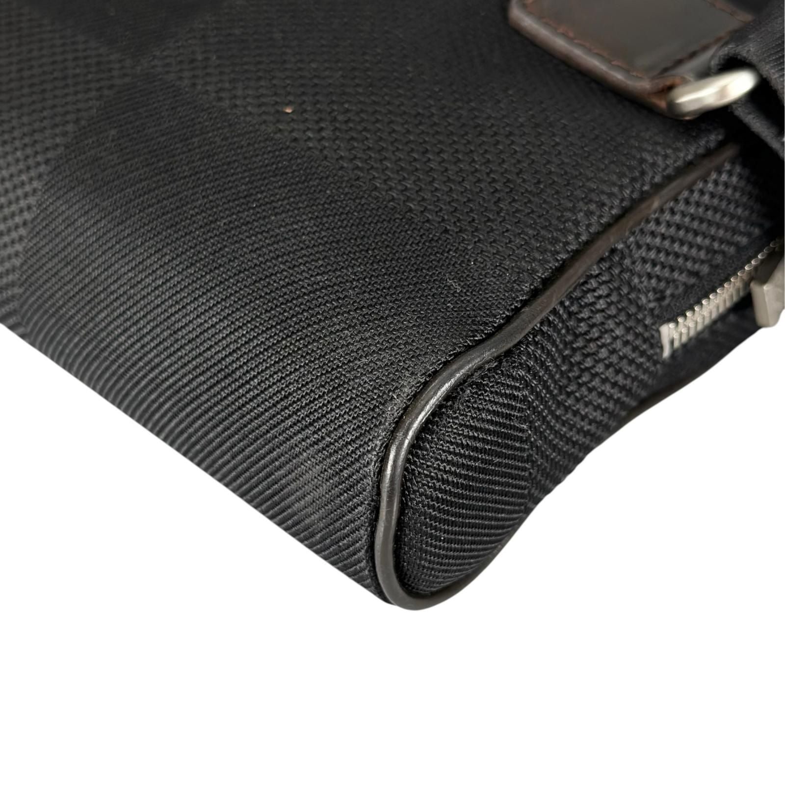 Louis Vuitton Acrobat Damier Geant Noir Leather Nylon Black Belt Bag Silver — view 9