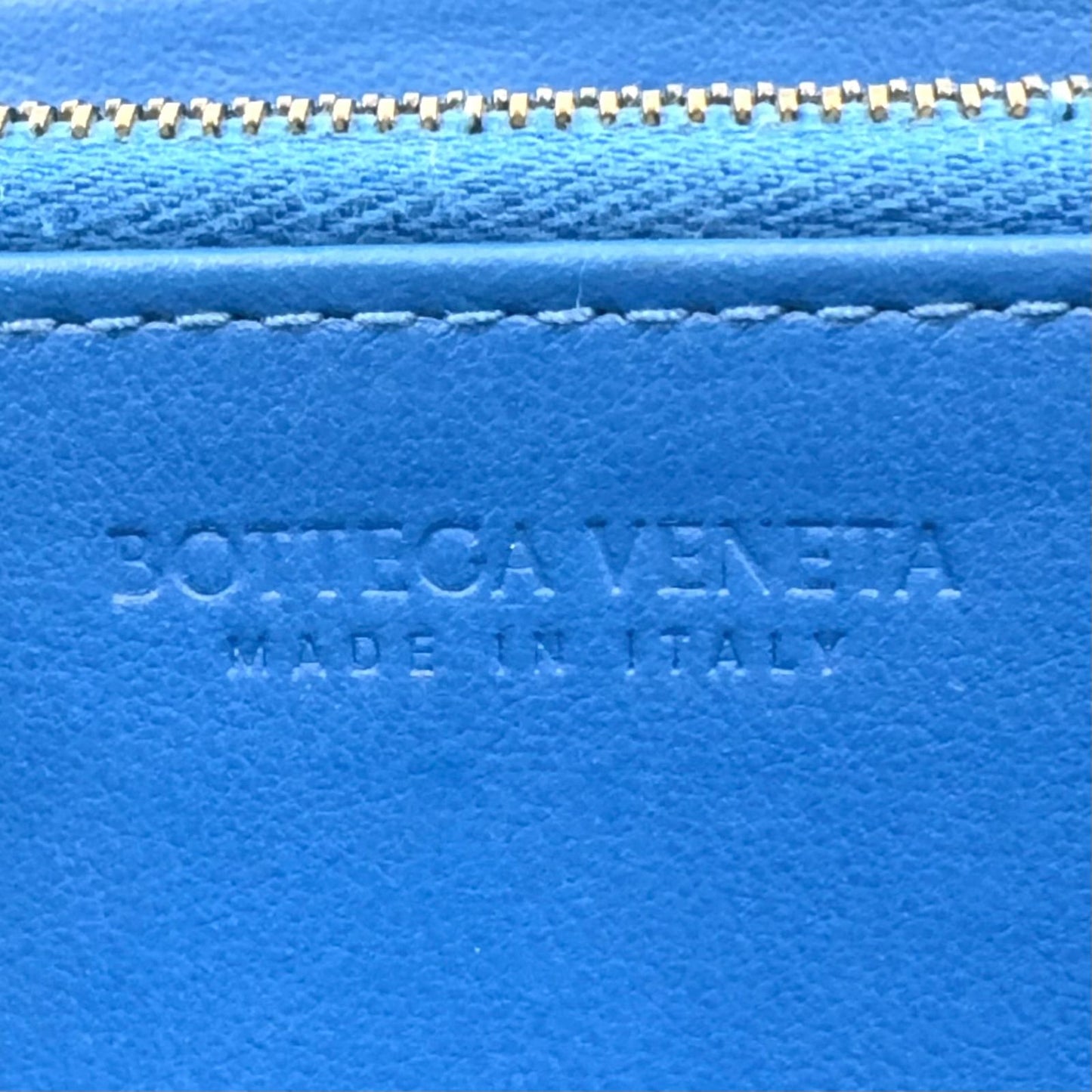 Bottega Veneta Intrecciato Leather Blue Wallet Gold — view 4