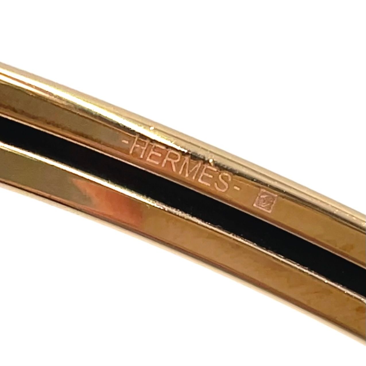 Hermes Uni Metal Enamel Ivory Gold Bangle Bracelet — view 4