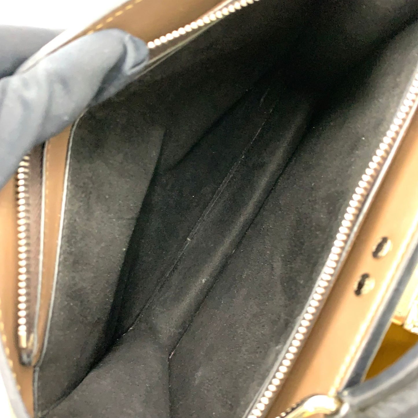Fendi Peekaboo Eye Small Leather Black Handbag Silver — view 3