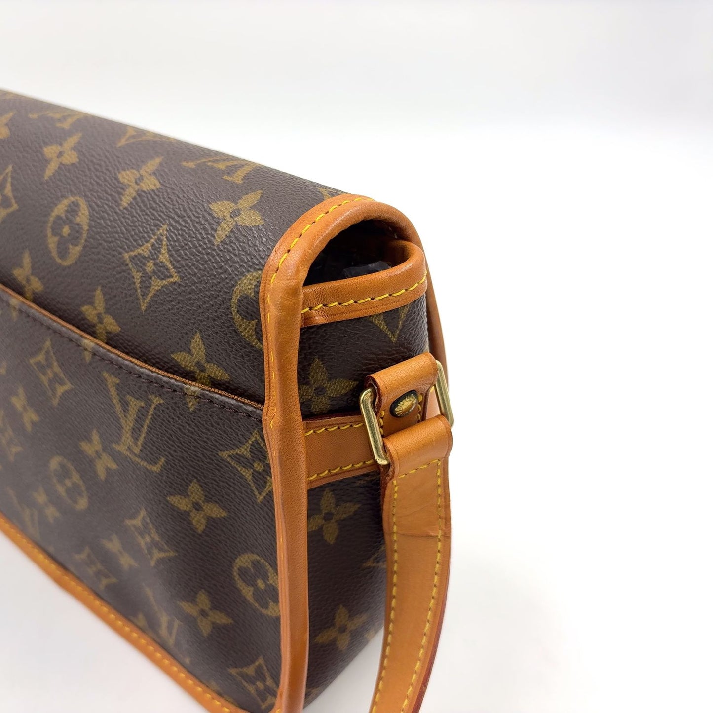 Louis Vuitton Sologne Monogram Leather Brown Shoulder Bag Gold — view 8