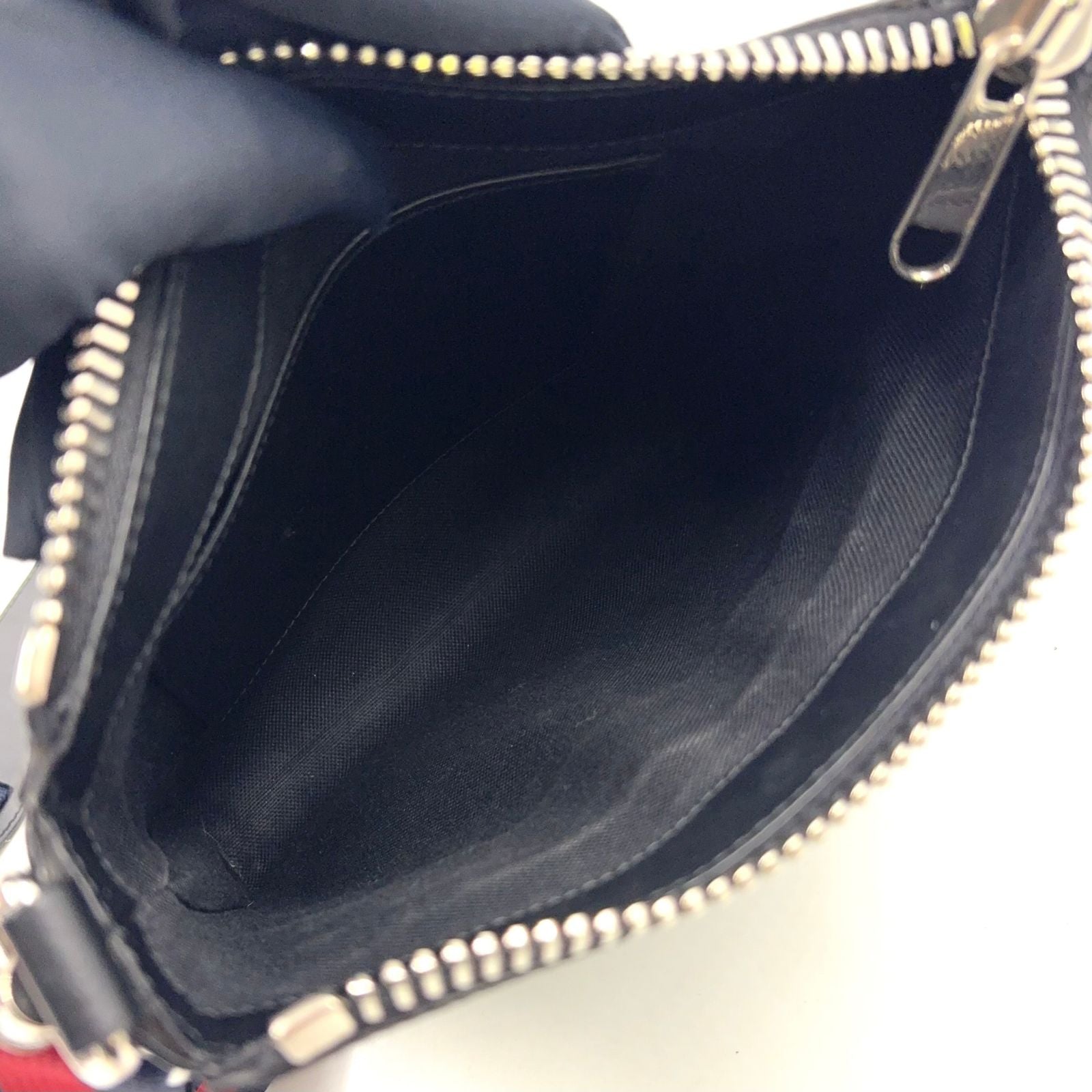 Gucci GG Supreme Small Leather Black Multicolor Shoulder Bag Silver — view 3