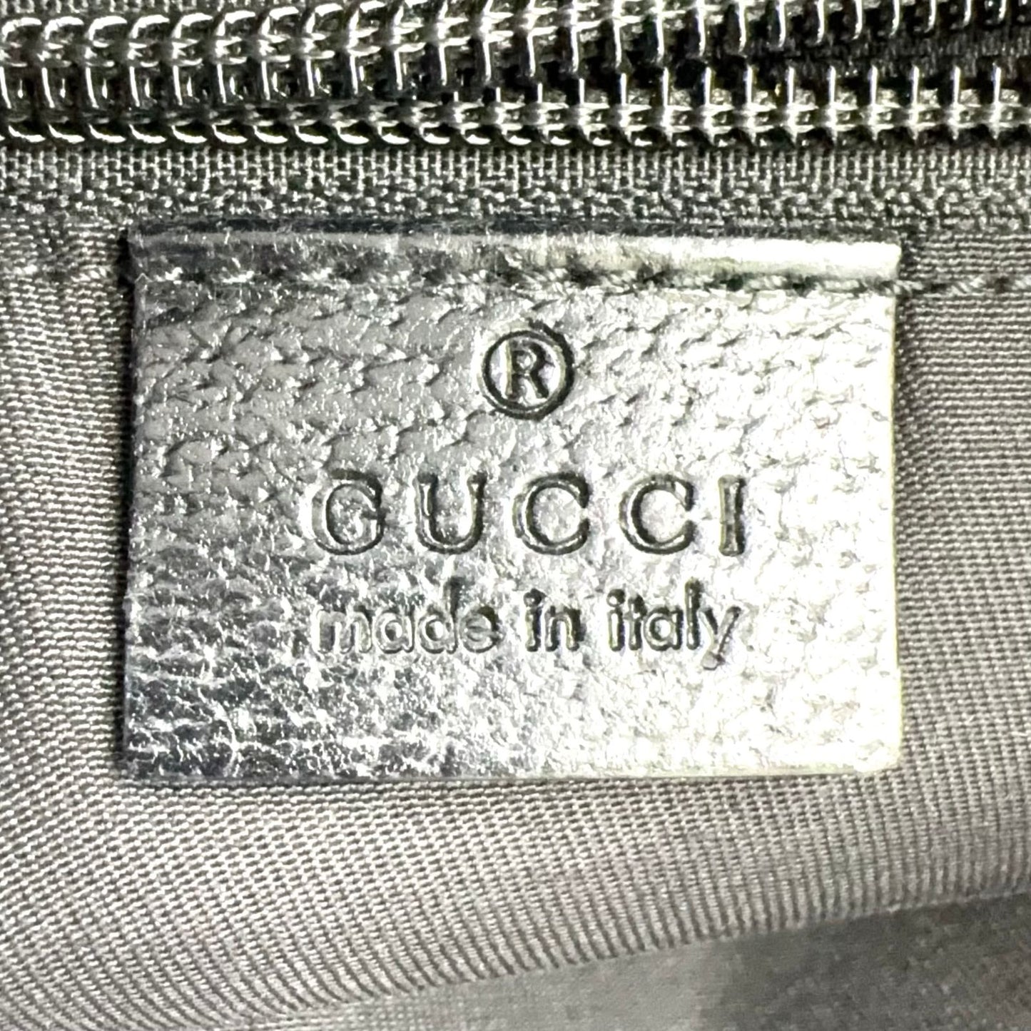 Gucci GG Canvas Black Shoulder Bag Silver — view 4